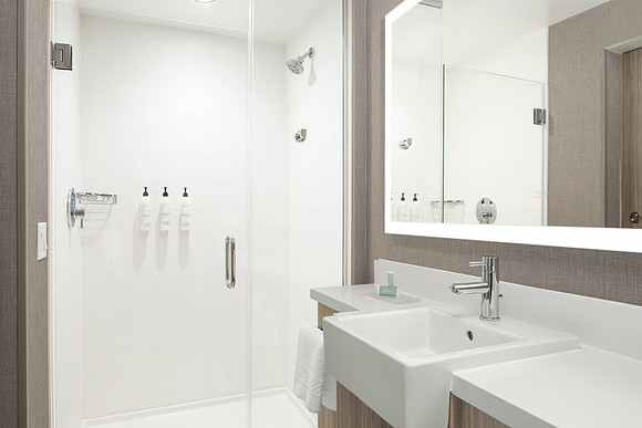 SpringHill Suites by Marriott - Walk-In Shower