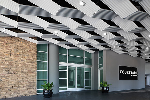 Courtyard by Marriott - Front Exterior Closeup