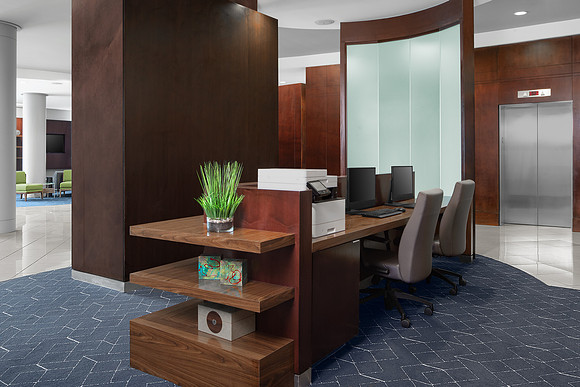 Courtyard by Marriott - Business Center