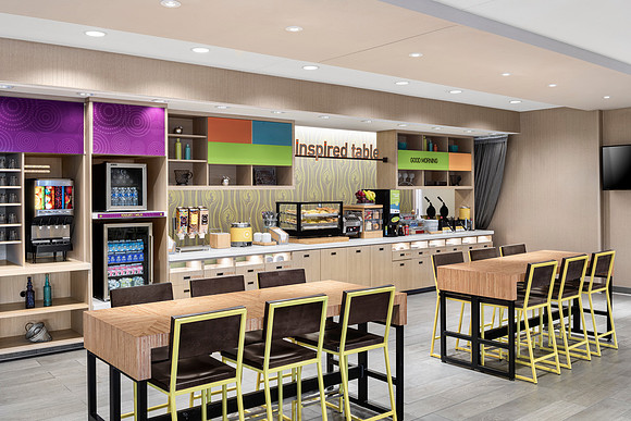 Home2 Suites by Hilton - Breakfast Buffet and Dining Area
